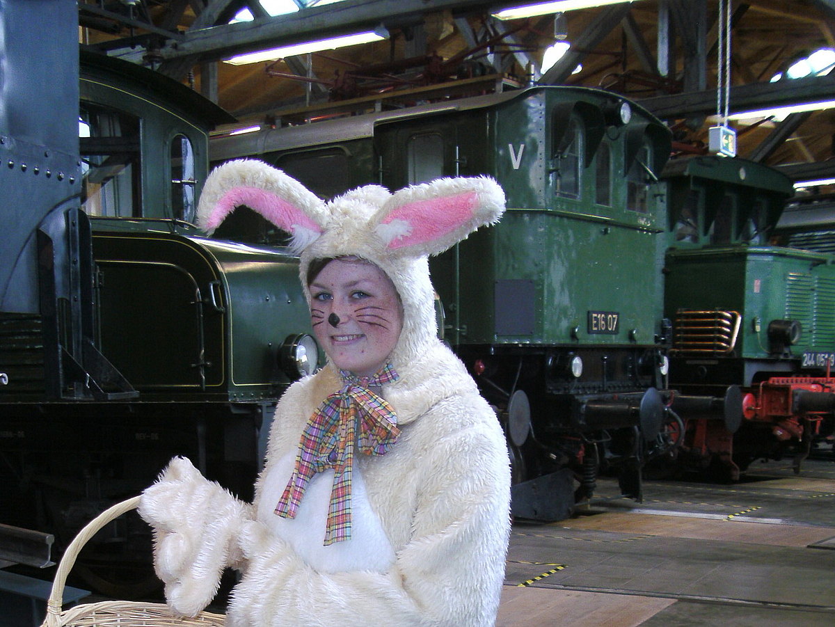 Osterhase_in_der_Lokwelt.jpg
